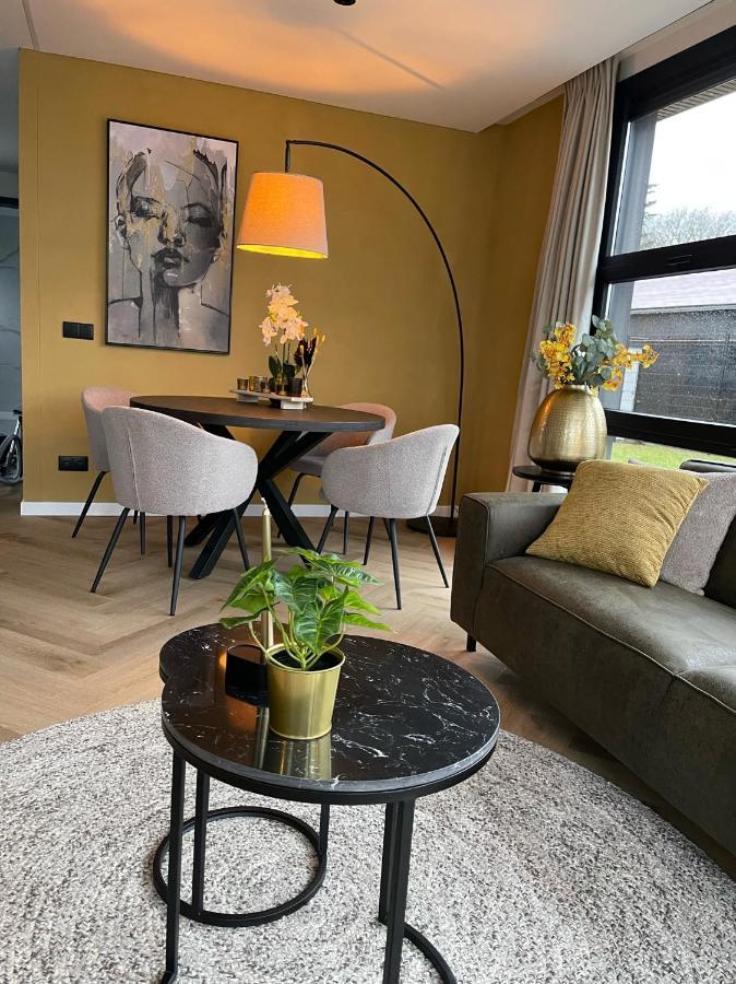 Edelhert, Moderne En Comfortabele Vakantiewoning Met Hottub! 에르멜로 외부 사진